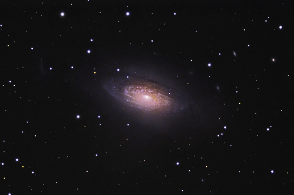 5776b4a605796_NGC3521LRGBEP.jpg.9ef36255