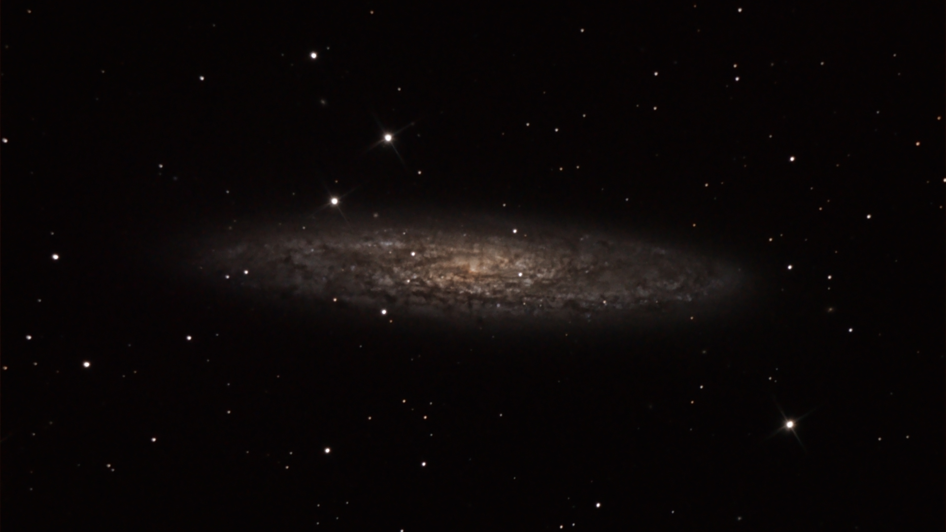 NGC253-v2-DSS_drizzle2x-PI-PI_DBE-PS.jpg