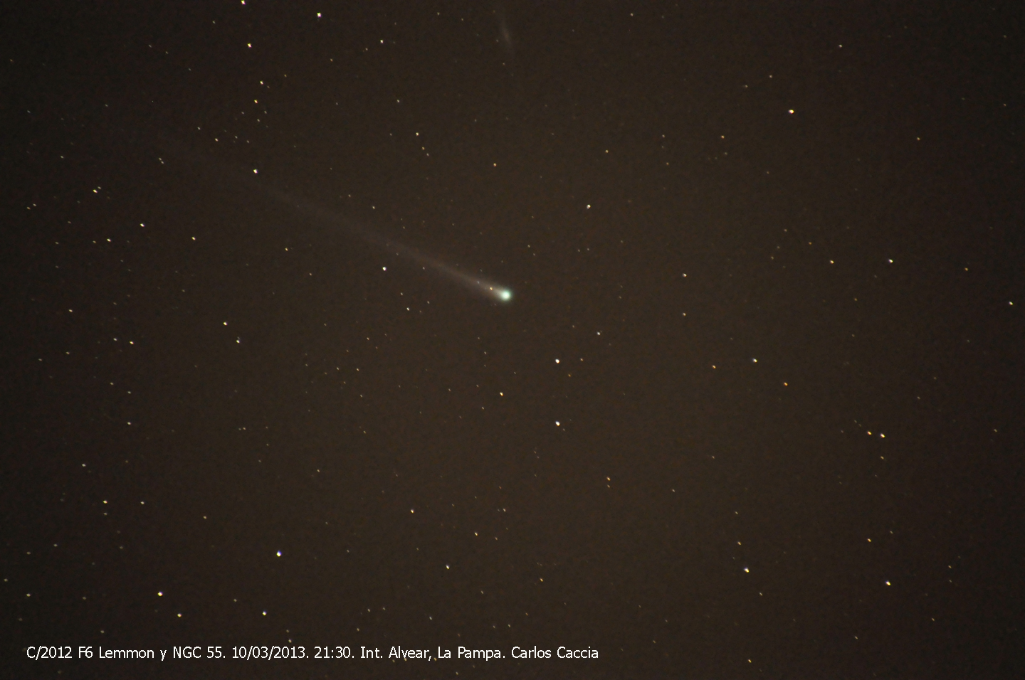Cometa-Lemmon-y-NGC55.jpg.4904741c25f621