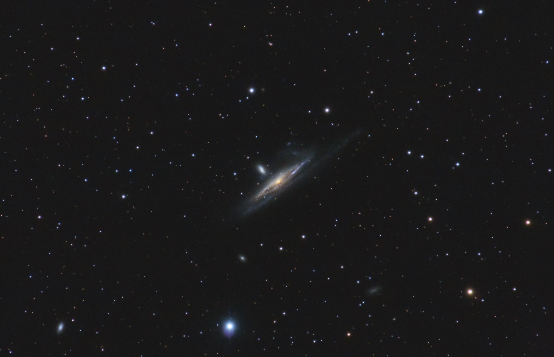 NGC1532.JPG.f914788cb0578adecea339be4d28