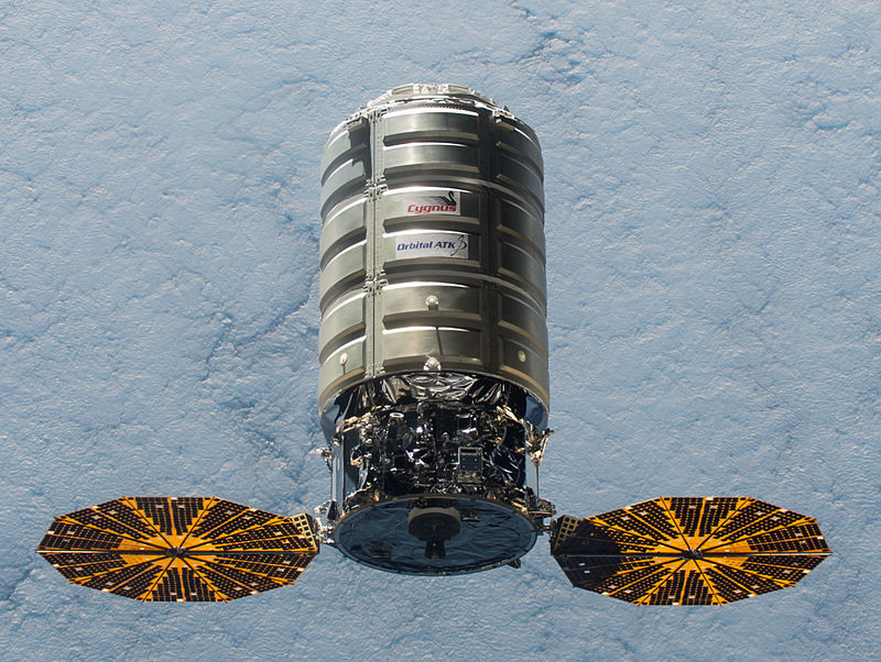ISS-45_Cygnus_5_approaching_the_ISS_-_crop.jpg.562eb8d100b85608042b22edc6ba11f9.jpg