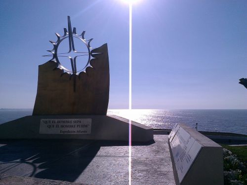 Monumento_a_la_Balsa_Atlantis_en_la_ciudad_de_Mar_del_Plata.jpeg.thumb.jpg.b4d38096fc3f1c4a843eddfe5c63f9d7.jpg