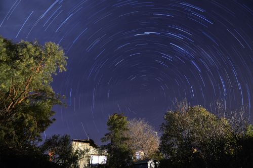 1er_star_trail_Tokina_tiff_2do_metPS.jpg