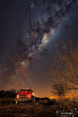 apilada-cielo+camion-facebook.jpg