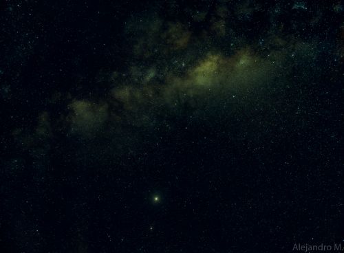 galaxia_120-20s_iso1250_18mm_f3-5.thumb.jpg.087a07521814c675d1be7817012682e0.jpg