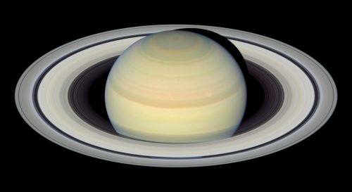 Saturn_HST_2004-03-22.jpg
