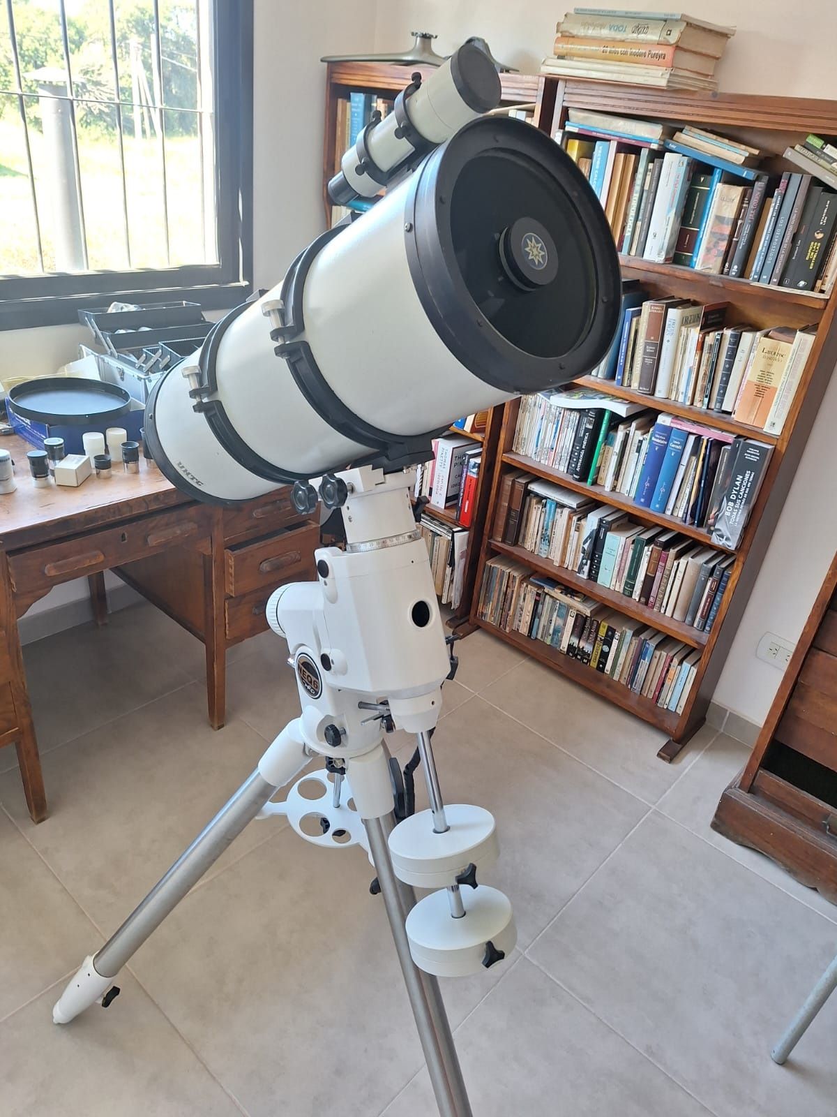 OTA Meade Schmidt-Newton 8" + CCD Meade DSI I + CCD Starlight SXV-MX7 + Oculares