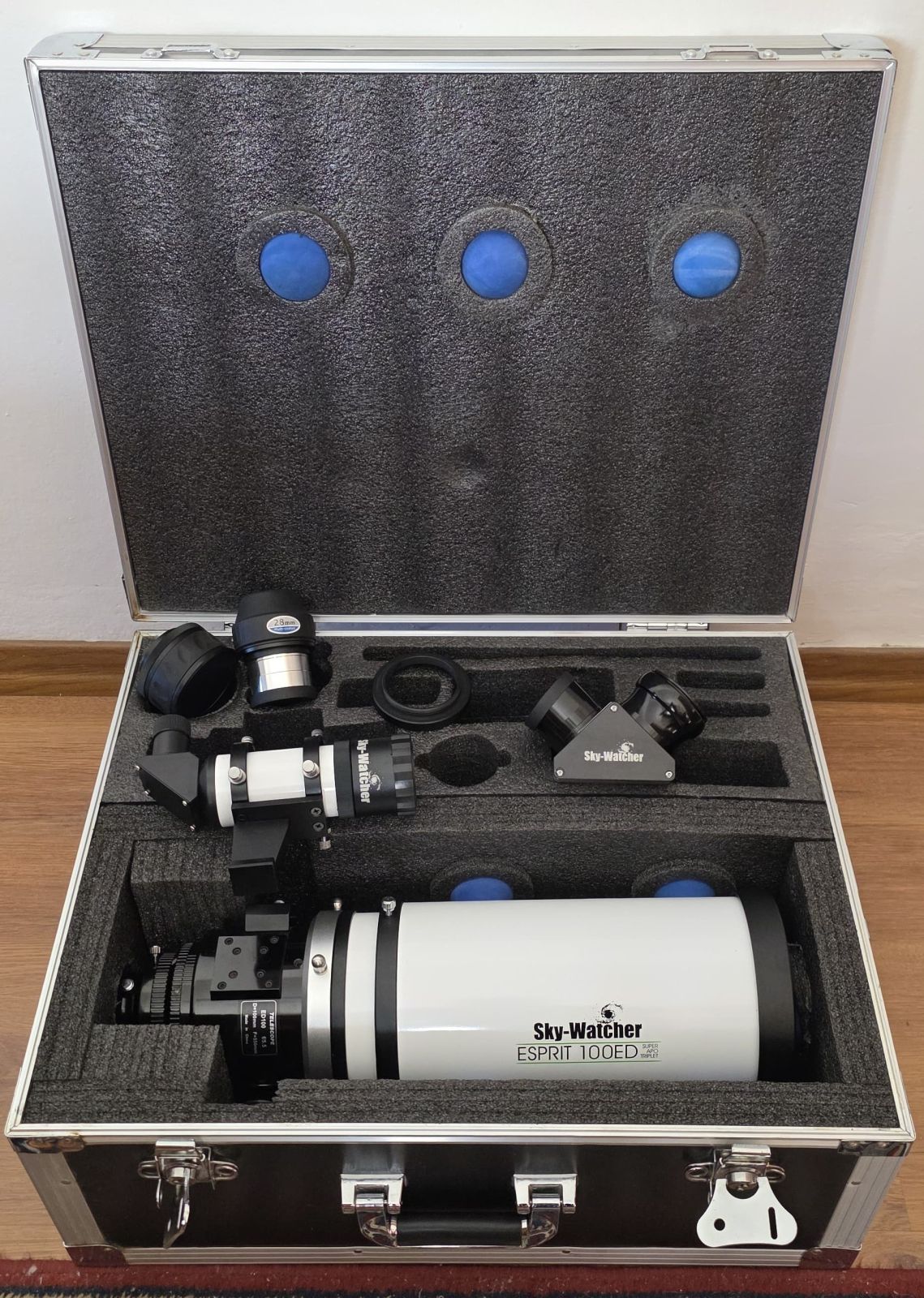 Vendo Sky-Watcher Esprit 100 Apo
