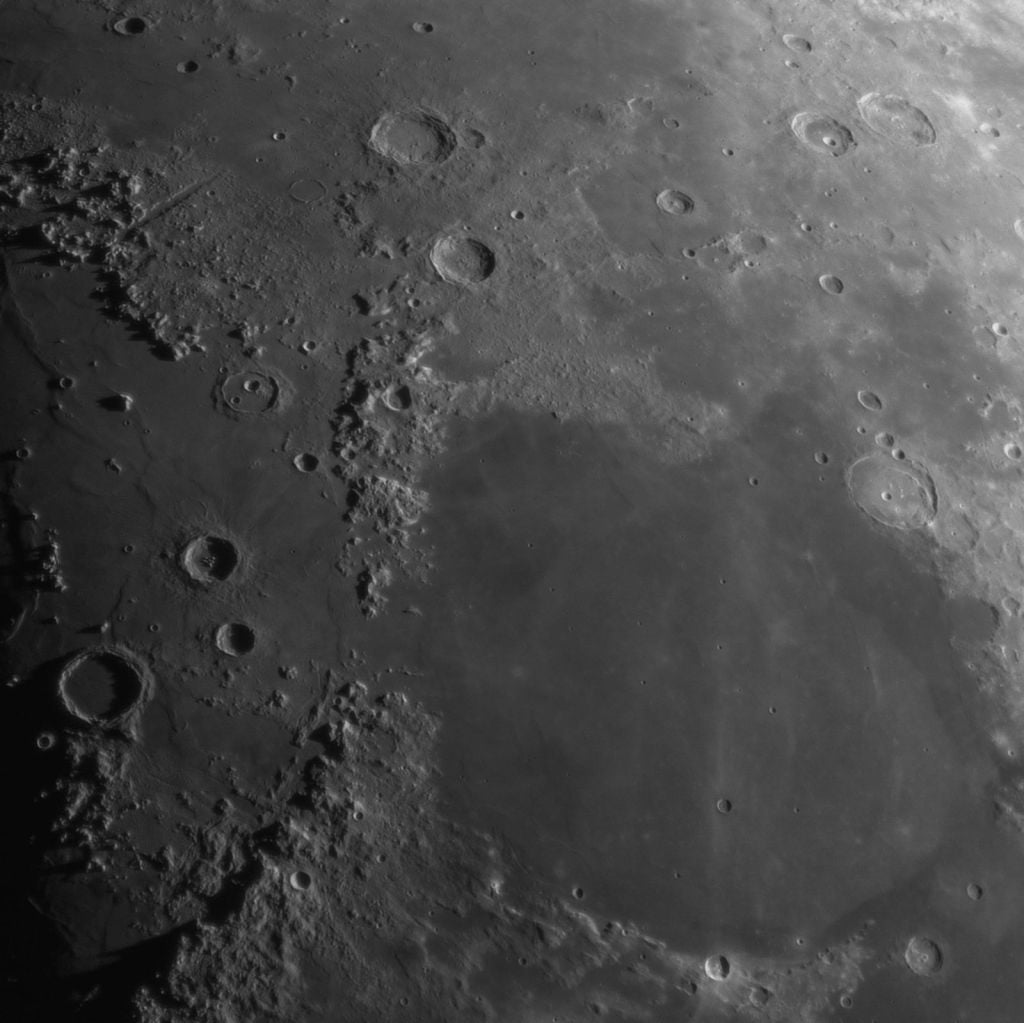 luna 04-09-22_1.jpg
