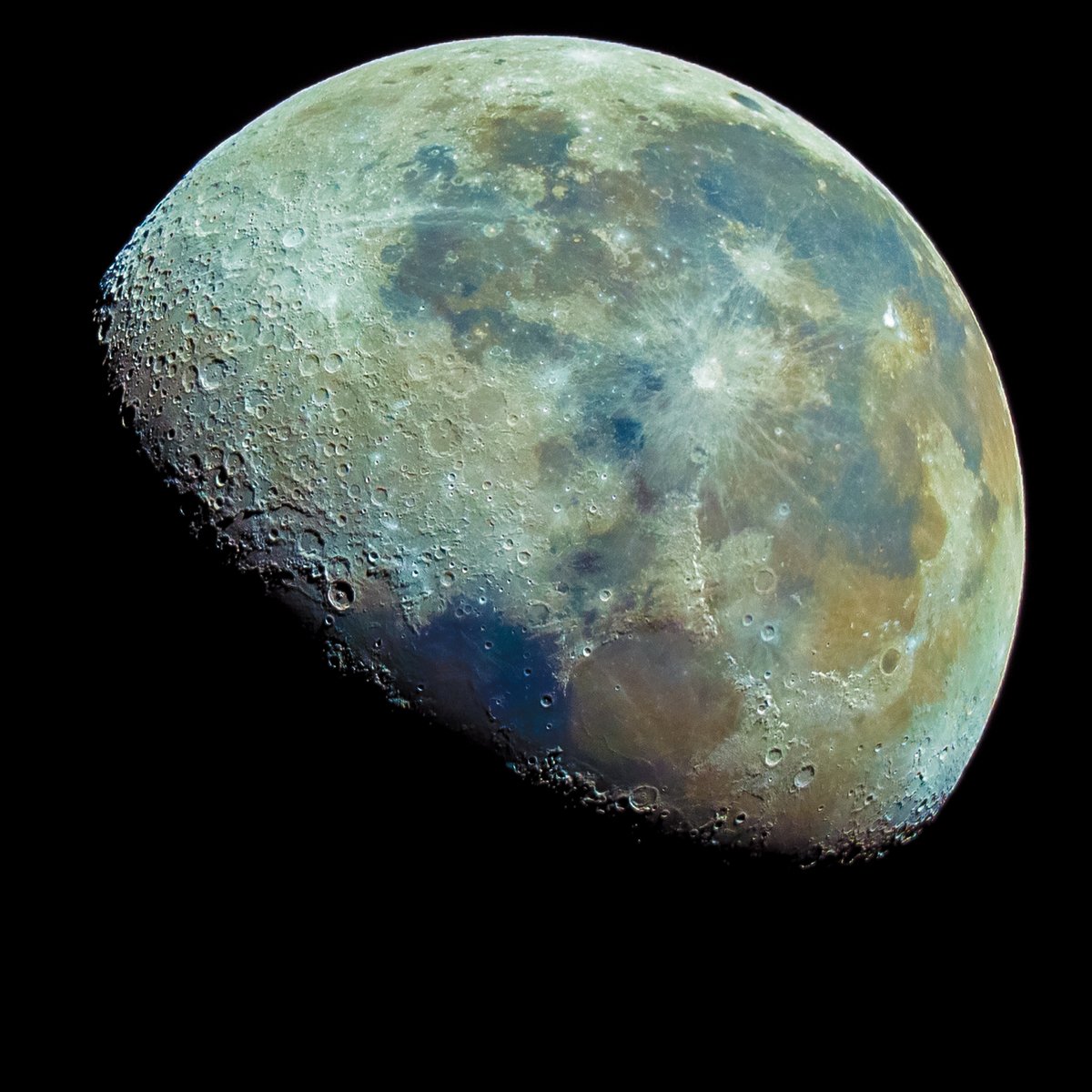 Luna mineral del 19-11-2016 por la madrugada
