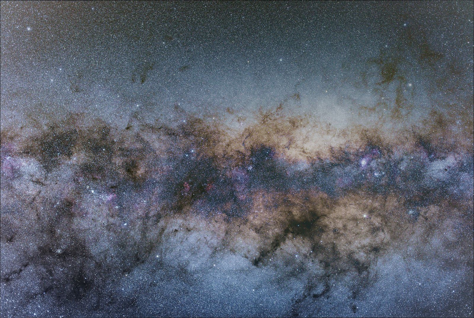 Centro Galáctico Doyle Abril 2017.jpg